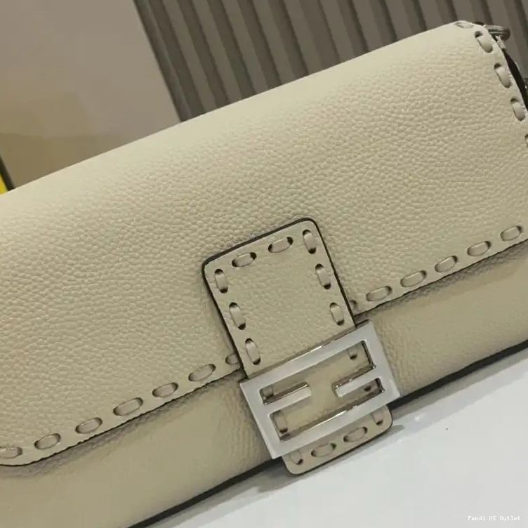 Cheap HOT In Medium Fendi Leather Bag Cuoio Selleria Beige Baguette Romano 0608
